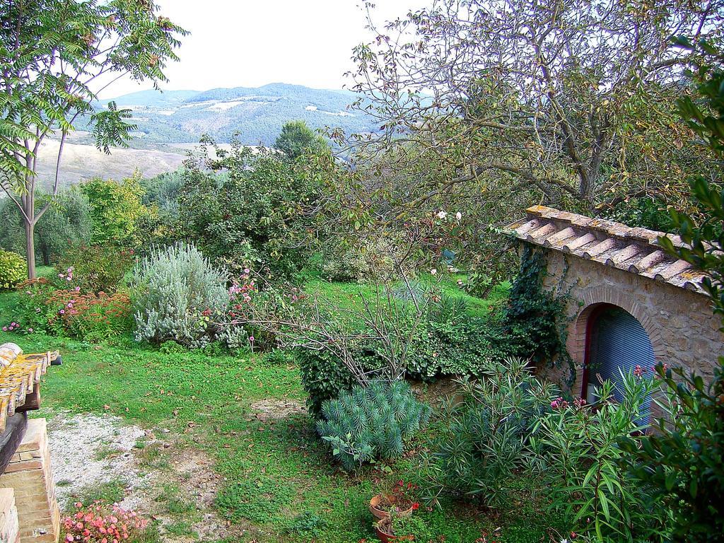 Villa Il Palazzino Volterra Bagian luar foto